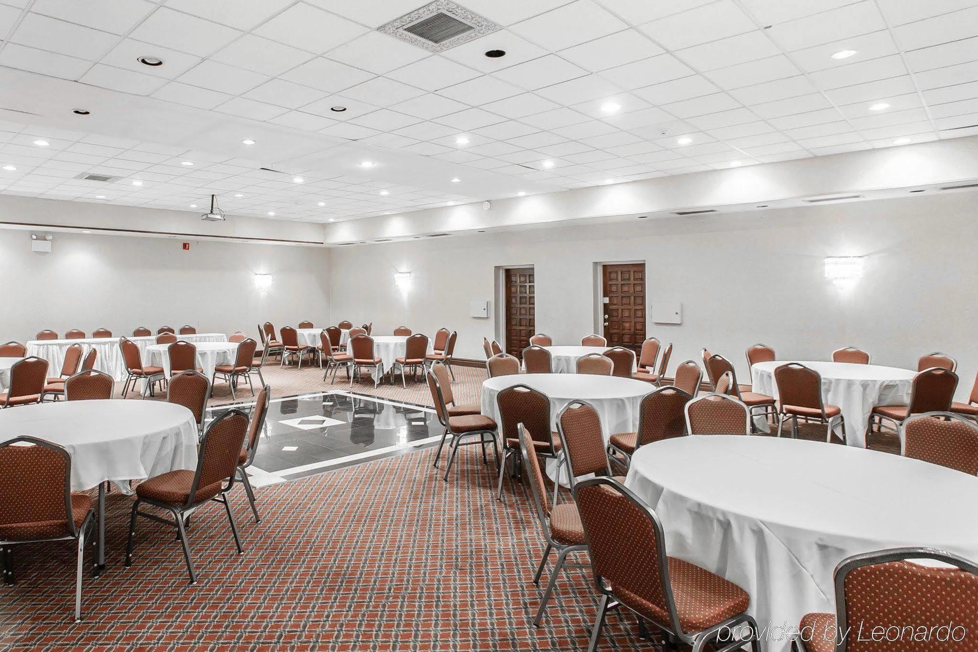 Red Roof Inn & Suites Mt Holly - Mcguire Afb Westampton Exterior foto