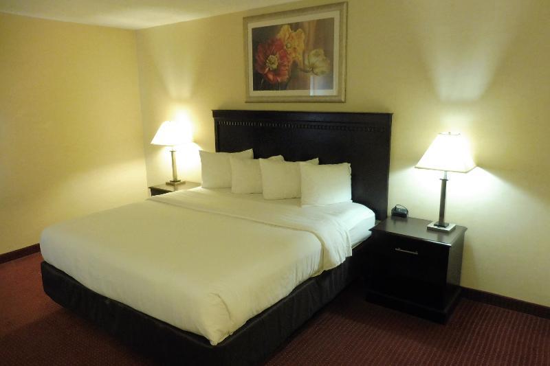 Red Roof Inn & Suites Mt Holly - Mcguire Afb Westampton Exterior foto